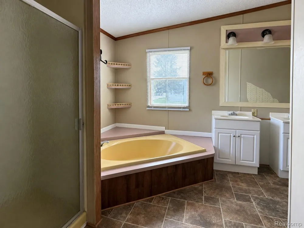 24654 Deer Creek Drive Flat Rock City, MI 48134