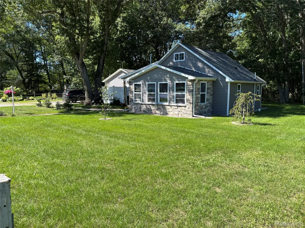 3861 E Michigan Avenue Sims Township, MI 48703
