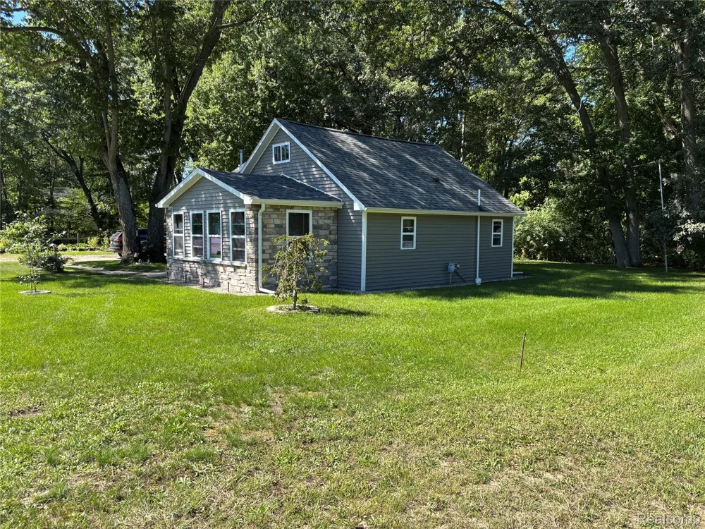 3861 E Michigan Avenue Sims Township, MI 48703