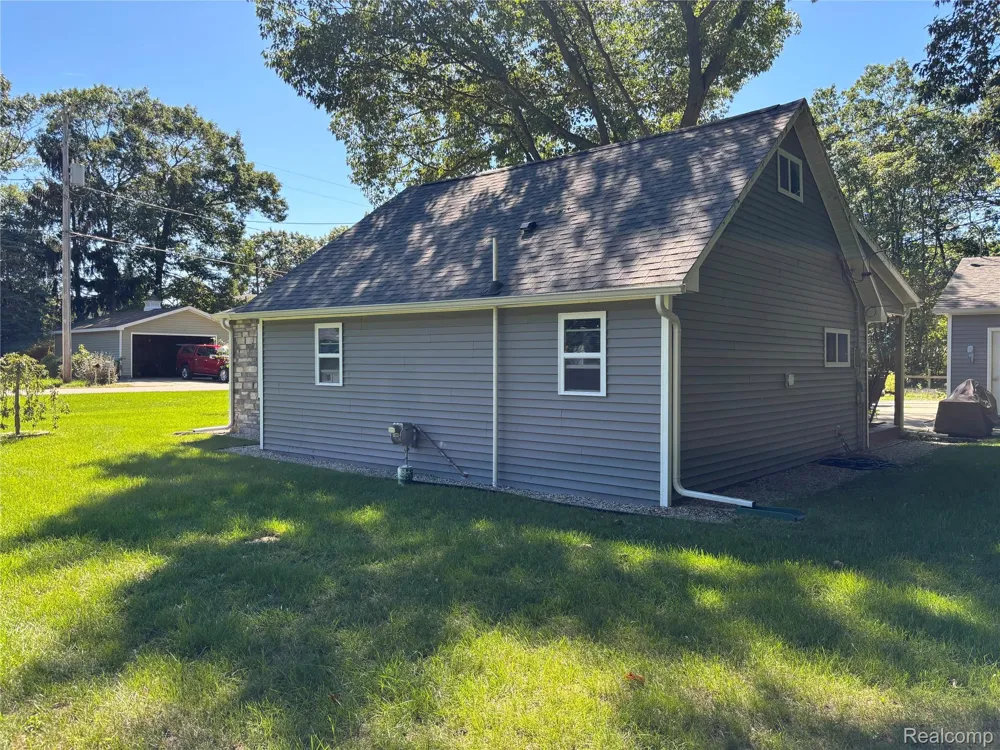 3861 E Michigan Avenue Sims Township, MI 48703
