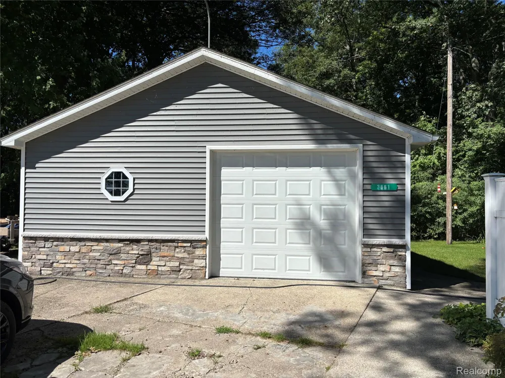 3861 E Michigan Avenue Sims Township, MI 48703