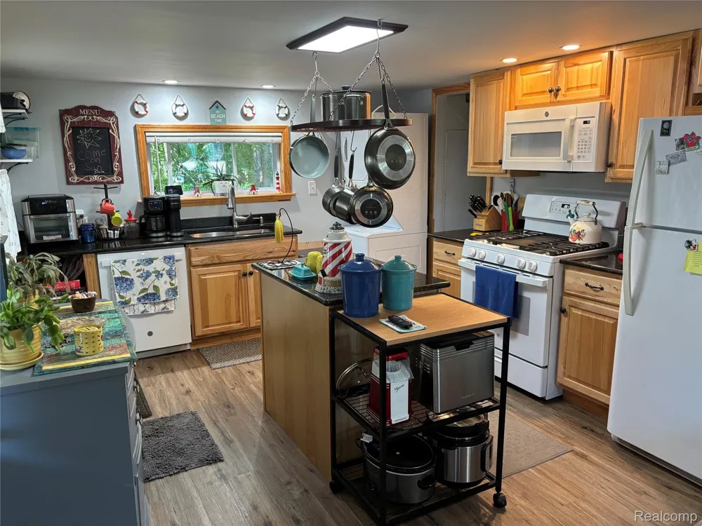 3861 E Michigan Avenue Sims Township, MI 48703