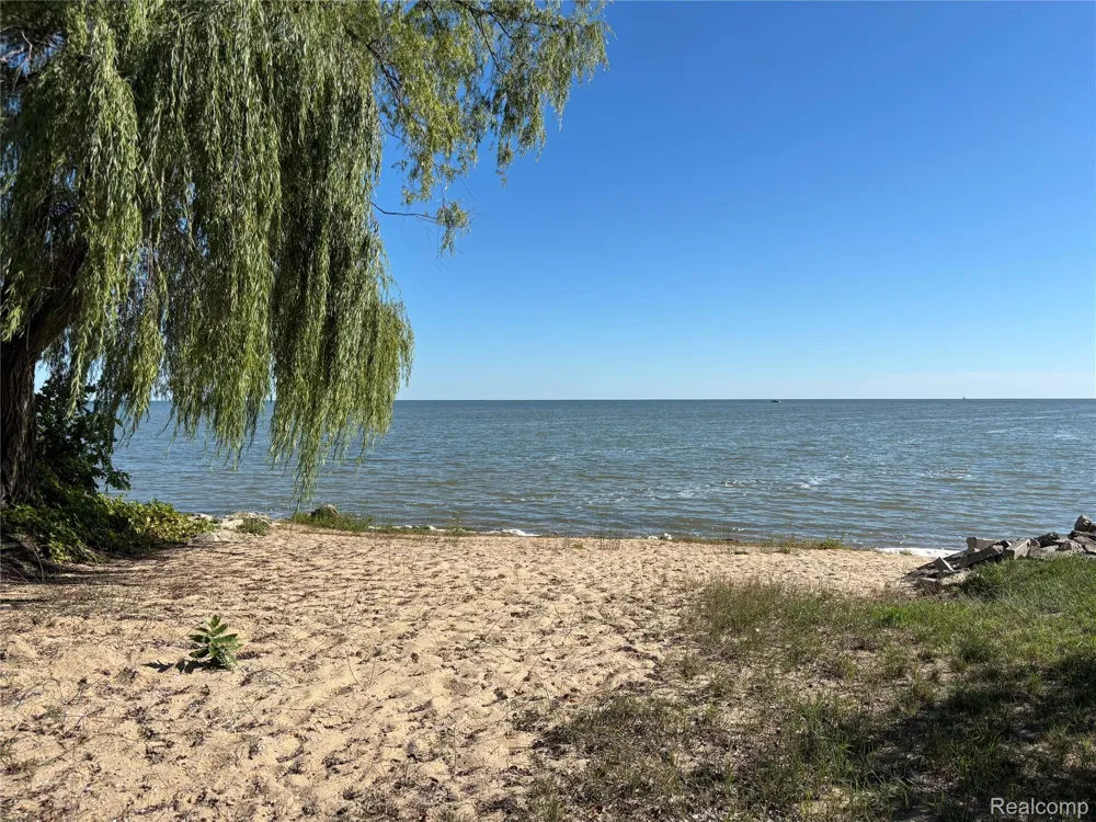 3861 E Michigan Avenue Sims Township, MI 48703