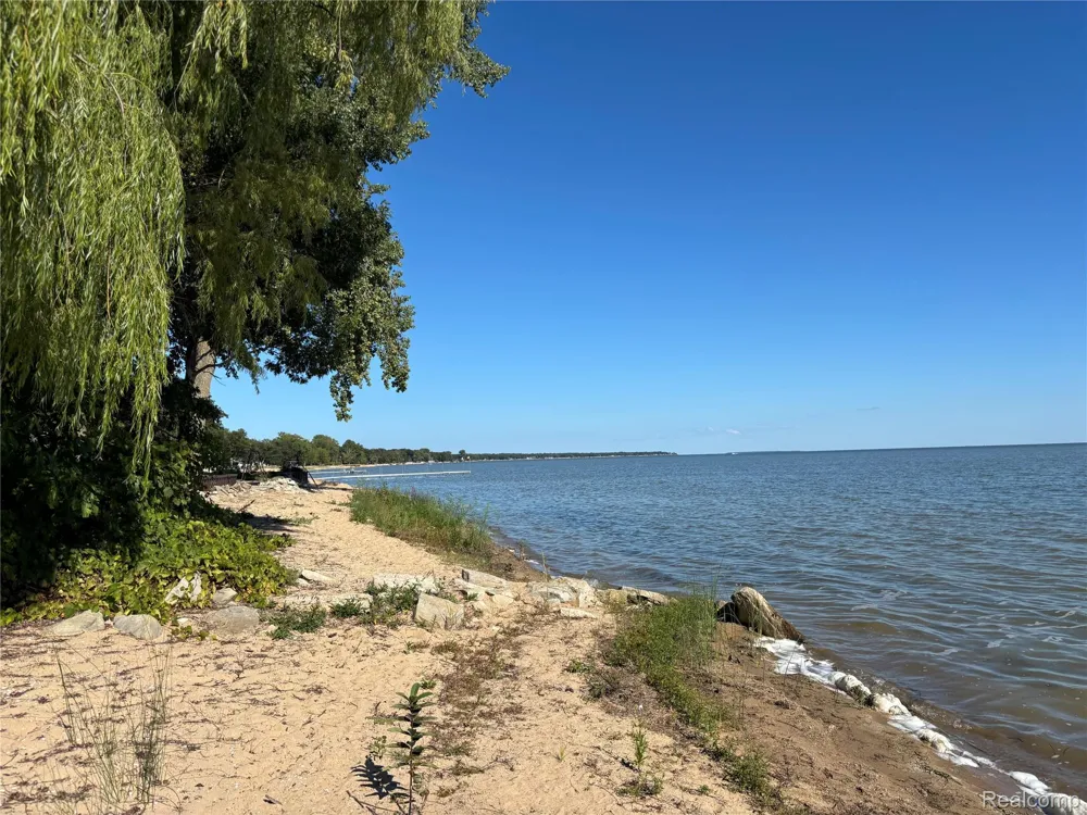 3861 E Michigan Avenue Sims Township, MI 48703