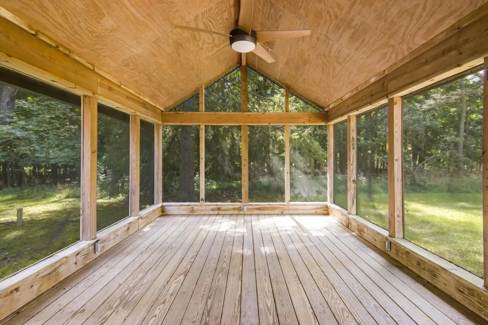 18529 Mission Peninsula Township, MI 49686