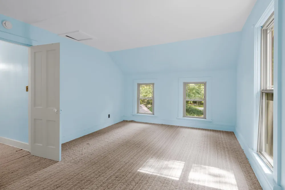 18529 Mission Peninsula Township, MI 49686