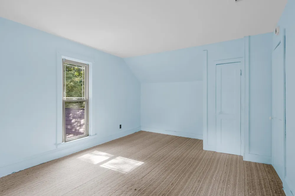 18529 Mission Peninsula Township, MI 49686
