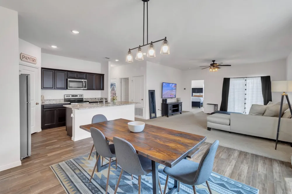 13505 Arthur Vandenburg Way Manor, TX 78653