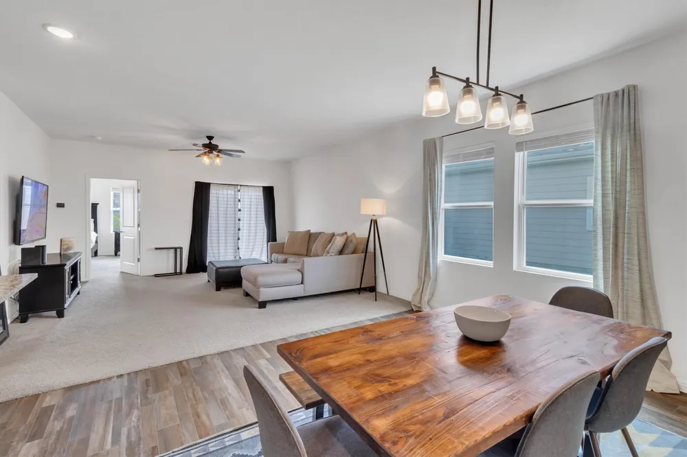 13505 Arthur Vandenburg Way Manor, TX 78653
