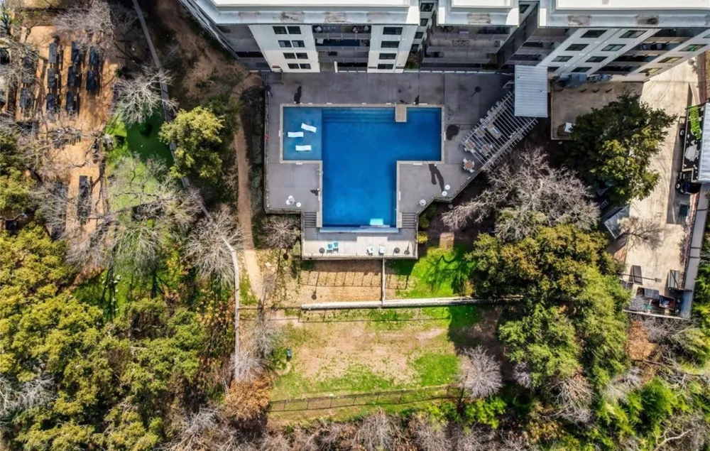 3600 S Lamar Boulevard #215 Austin, TX 78704