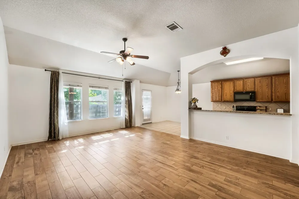 19009 Leigh Lane Pflugerville, TX 78660