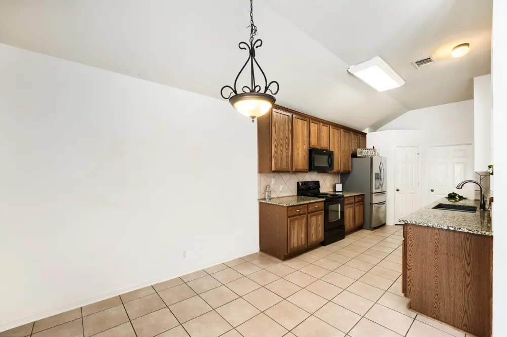 19009 Leigh Lane Pflugerville, TX 78660