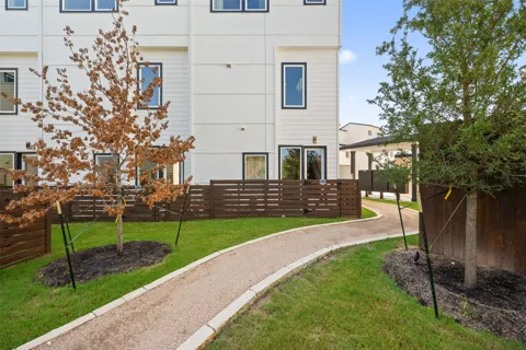 5201 E Martin Luther King Jr Boulevard #7103