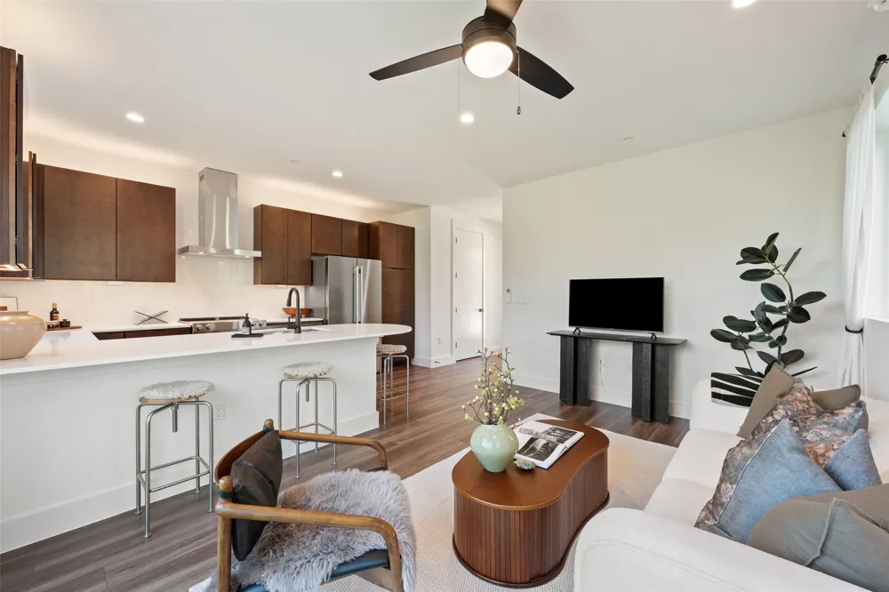 5201 E E. MLK Jr Boulevard #6106 Austin, TX 78721
