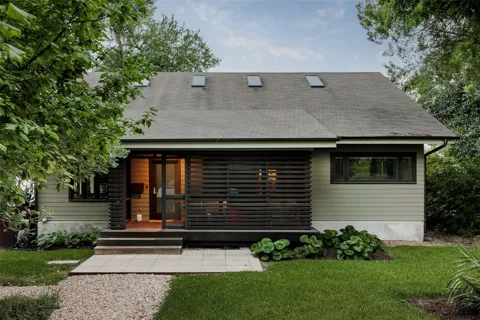2201 Bowman Avenue