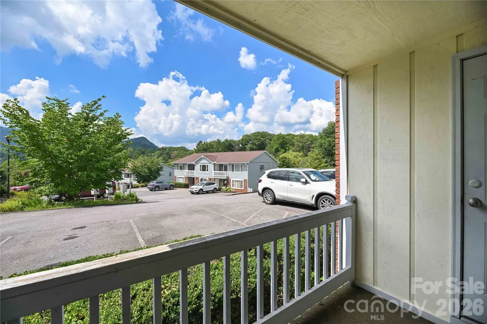 82 Nazarene Way Waynesville, NC 28785