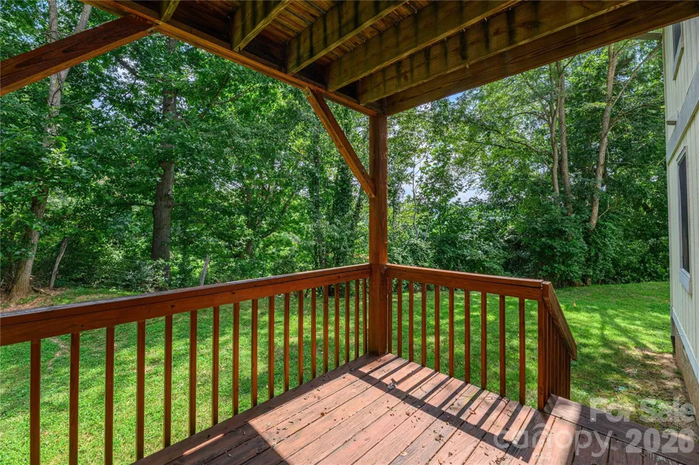 82 Nazarene Way Waynesville, NC 28785