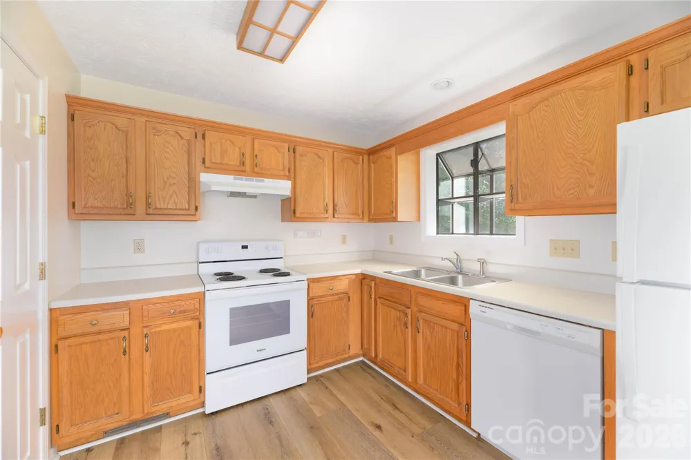 82 Nazarene Way Waynesville, NC 28785