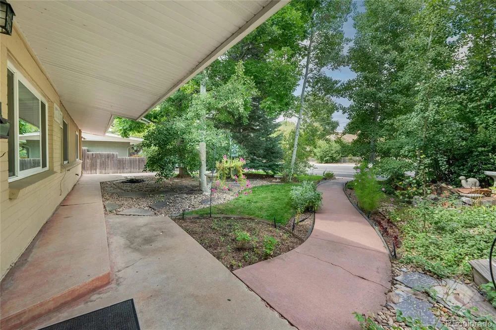 804 W Shepperd Avenue Littleton, CO 80120