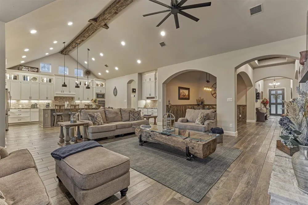 305 Pewter Sky Drive Montgomery, TX 77316