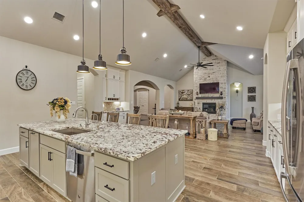 305 Pewter Sky Drive Montgomery, TX 77316