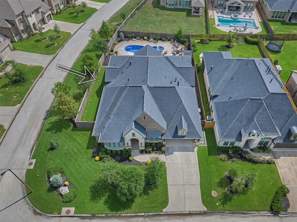 305 Pewter Sky Drive Montgomery, TX 77316