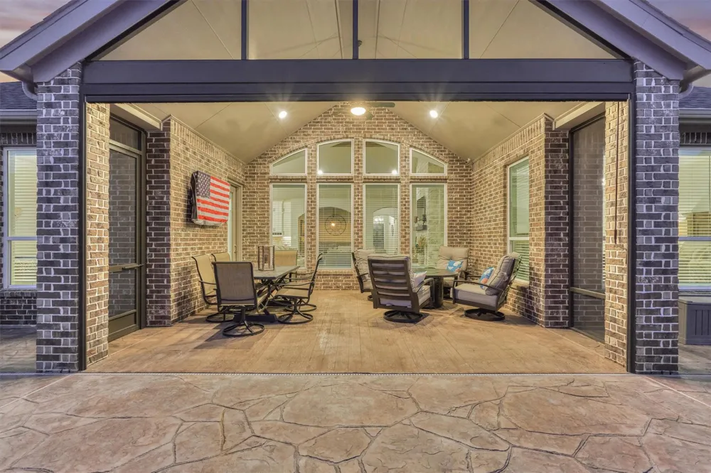 305 Pewter Sky Drive Montgomery, TX 77316