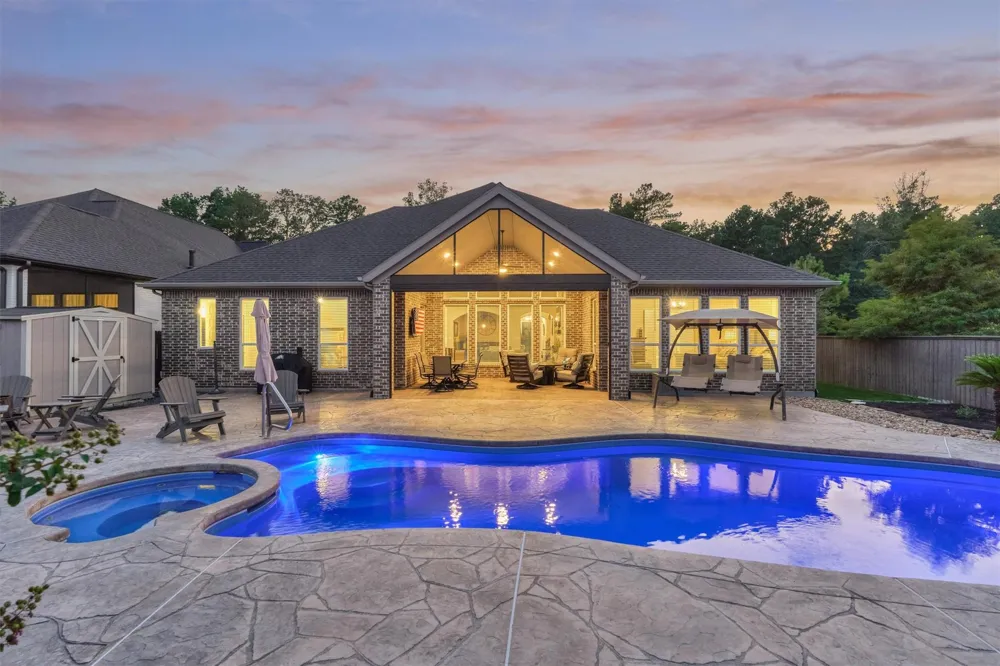 305 Pewter Sky Drive Montgomery, TX 77316