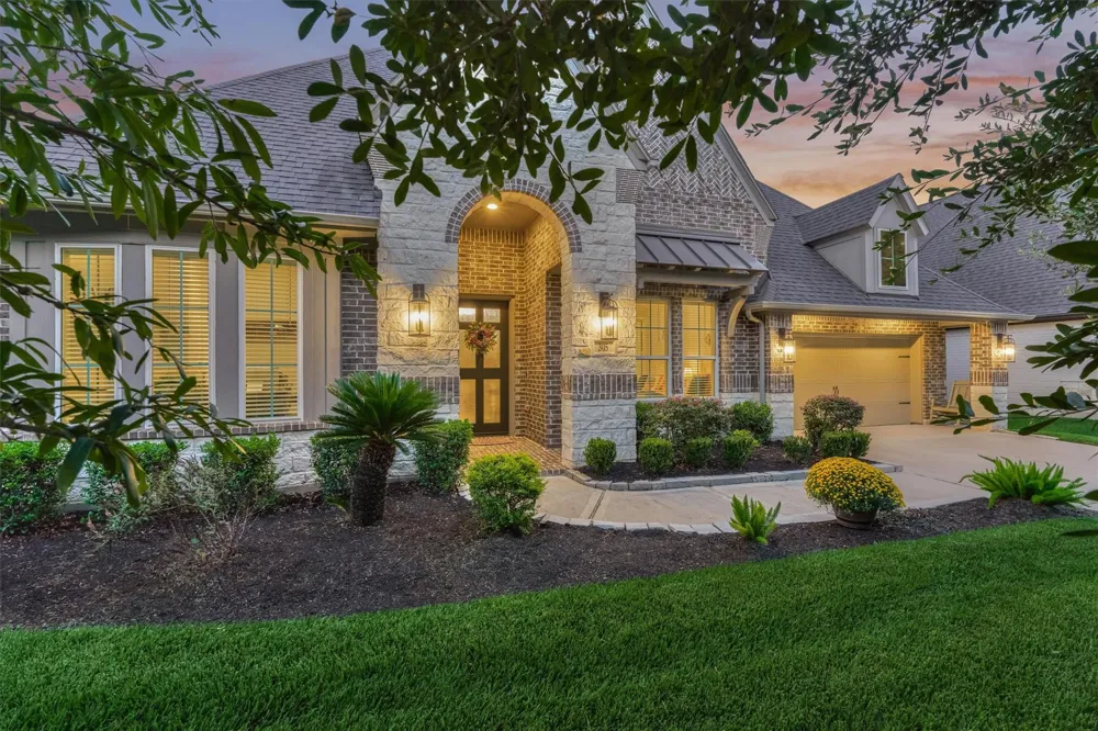 305 Pewter Sky Drive Montgomery, TX 77316