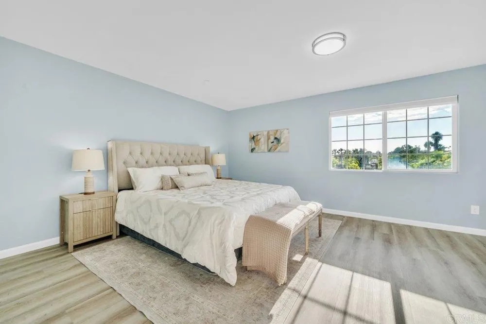 467 Calle Elagante Vista, CA 92083