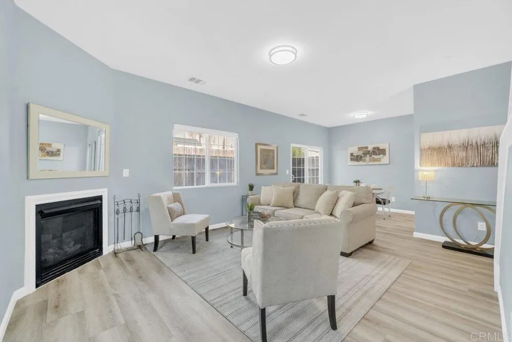 467 Calle Elagante Vista, CA 92083