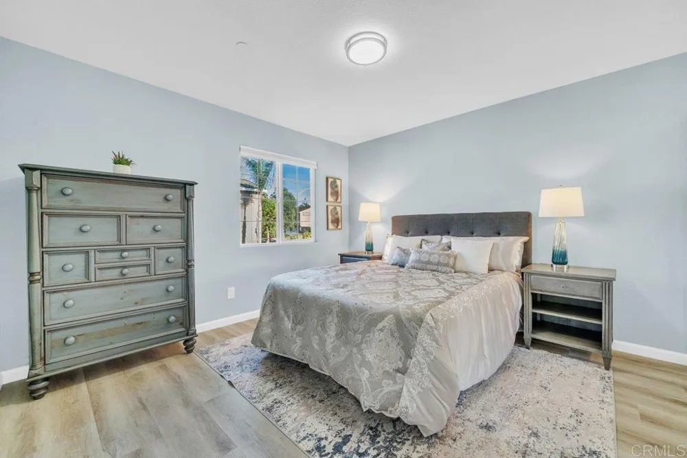 467 Calle Elagante Vista, CA 92083