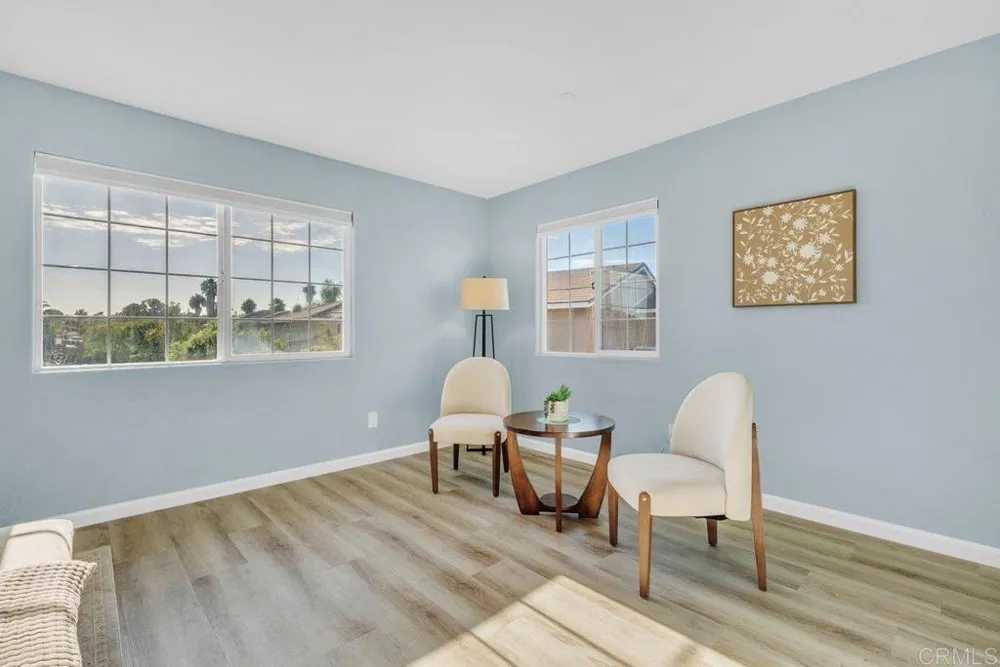 467 Calle Elagante Vista, CA 92083