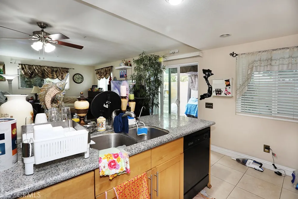7912 2nd #6 Stanton, CA 90680