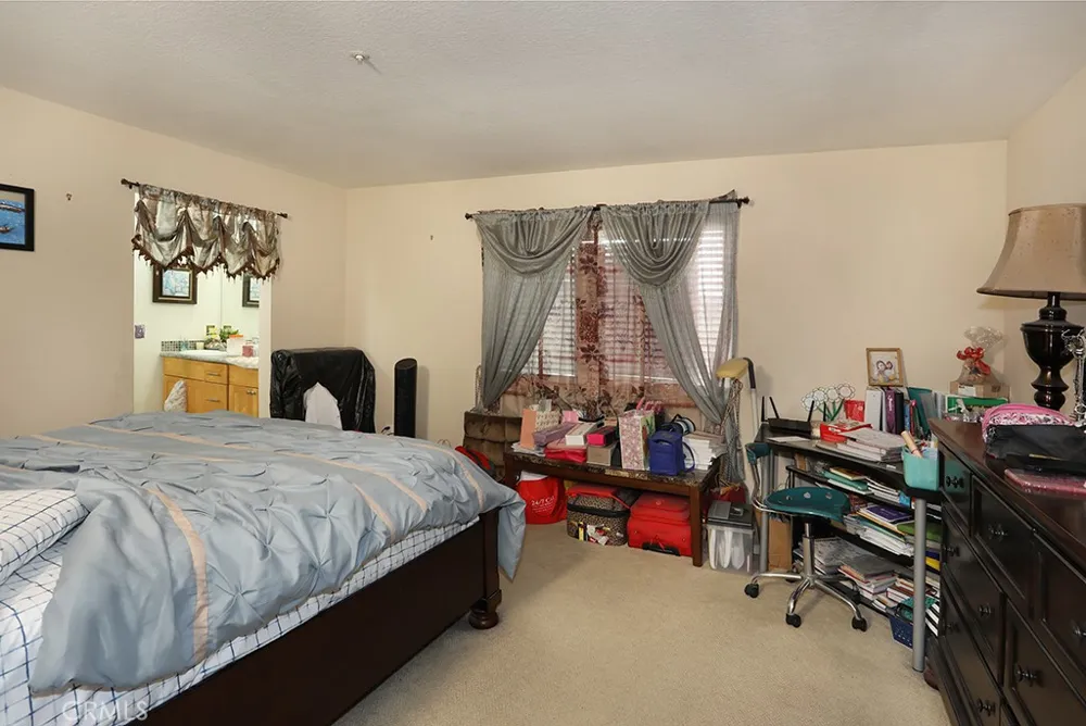 7912 2nd #6 Stanton, CA 90680