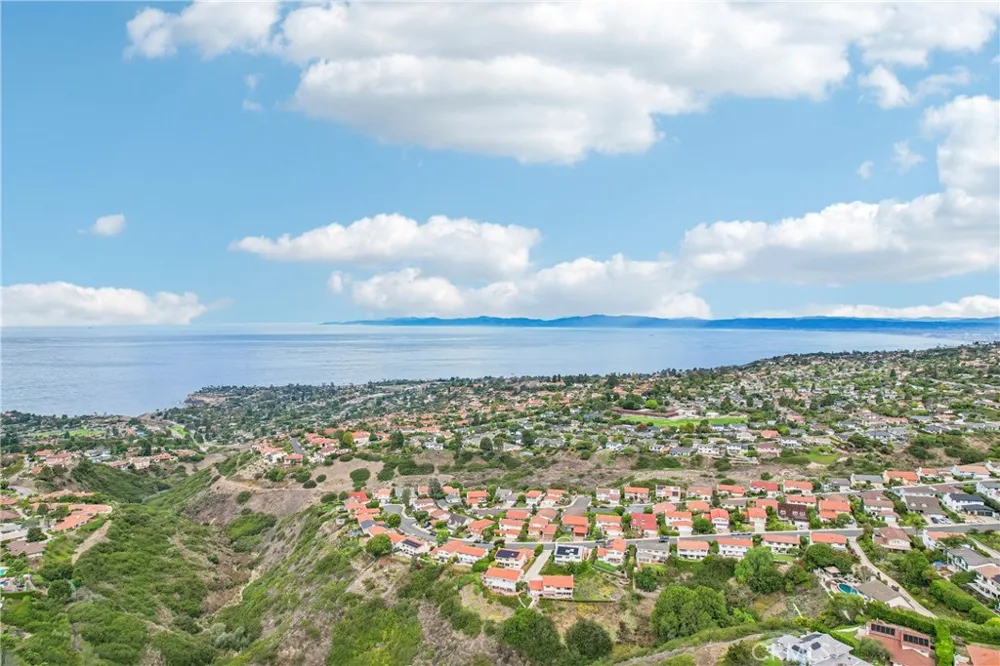 6542 Ocean Crest Drive #B306 Rancho Palos Verdes, CA 90275