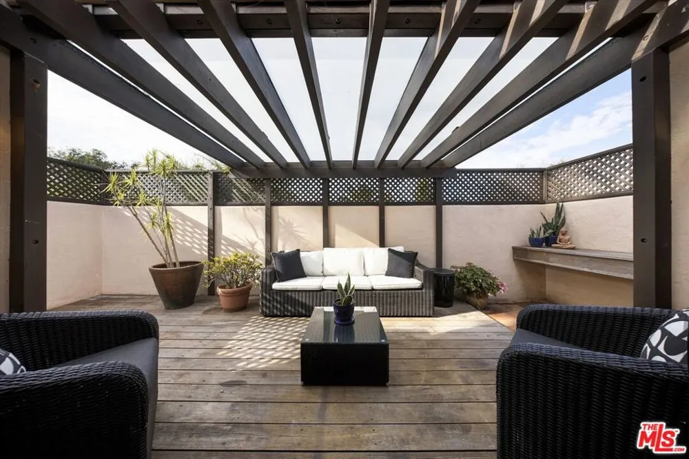 1410 La Cima Road Santa Barbara, CA 93101