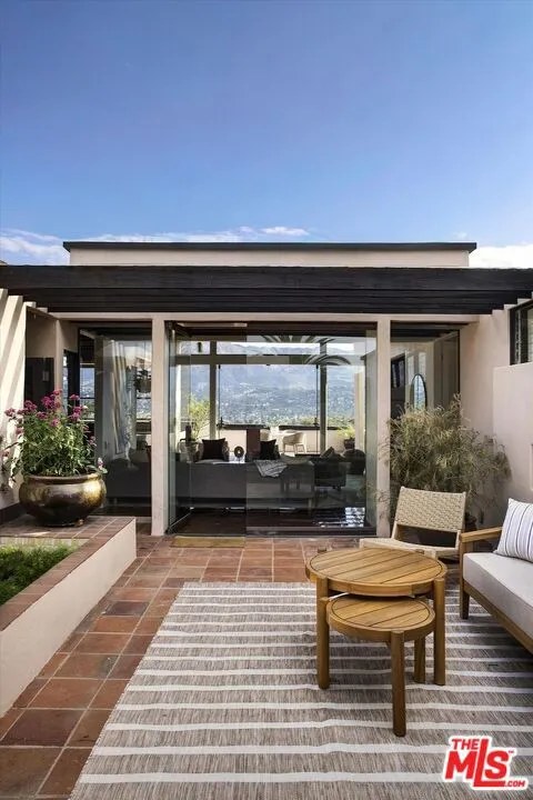 1410 La Cima Road Santa Barbara, CA 93101