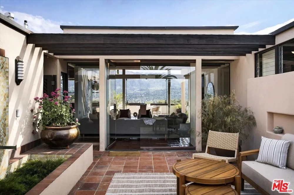 1410 La Cima Road Santa Barbara, CA 93101