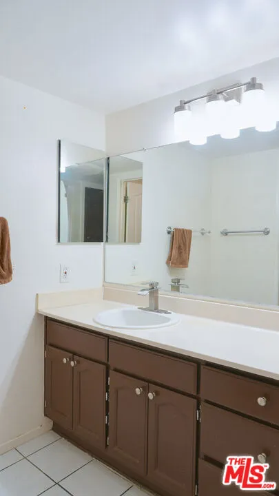 25545 Pine Creek Lane Los Angeles, CA 90744