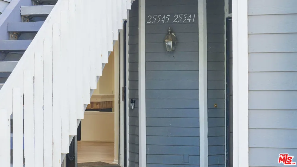 25545 Pine Creek Lane Los Angeles, CA 90744