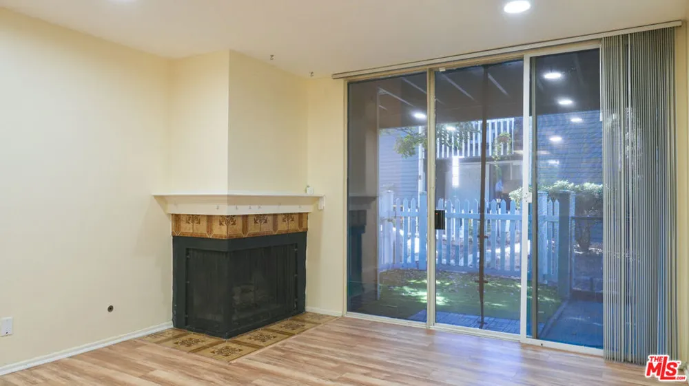 25545 Pine Creek Lane Los Angeles, CA 90744