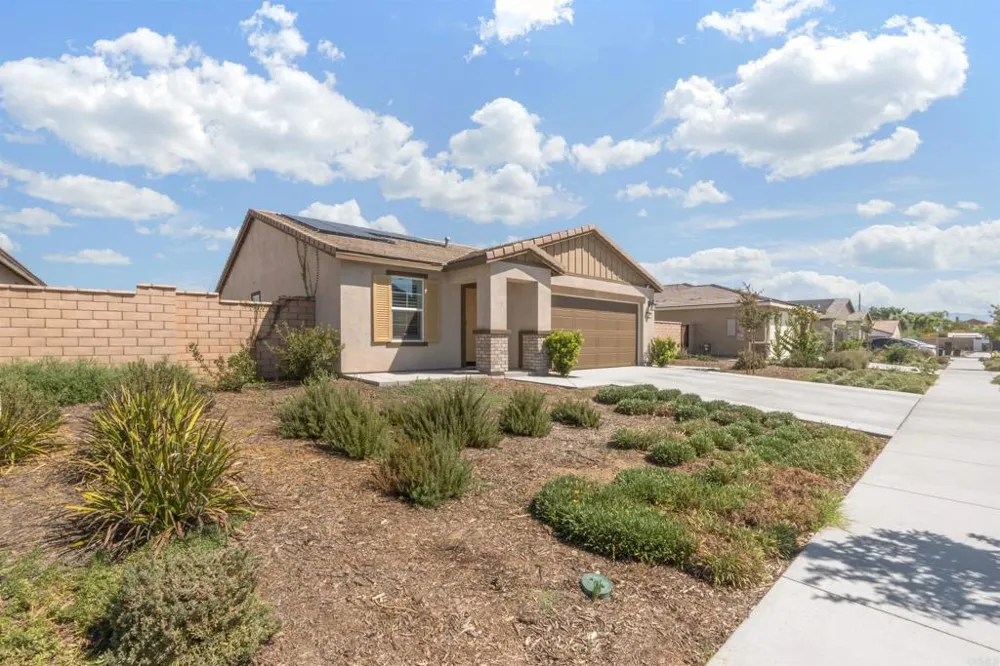 5062 Wrangler Way Hemet, CA 92545