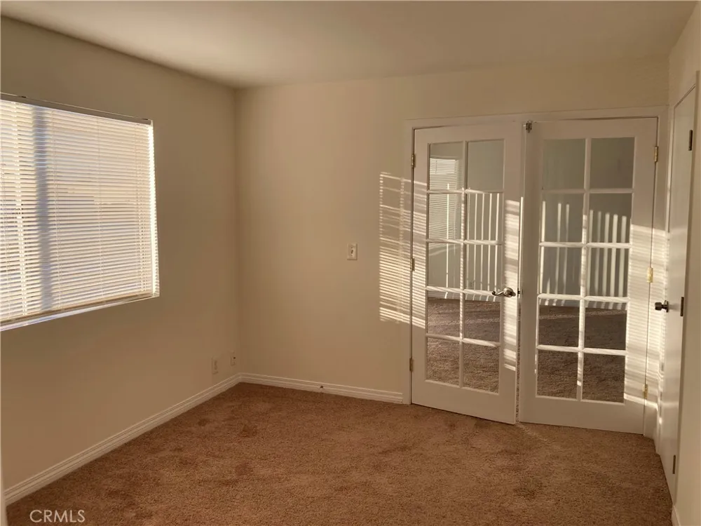 8505 Columbus Avenue #211 North Hills, CA 91343