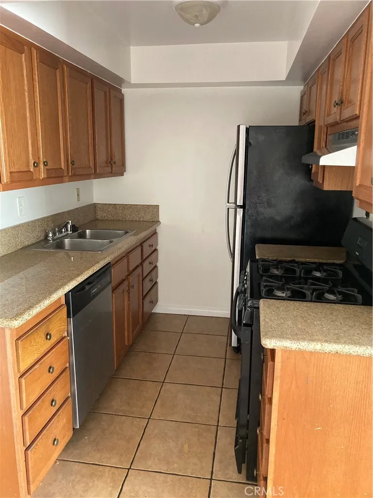 8505 Columbus Avenue #211 North Hills, CA 91343