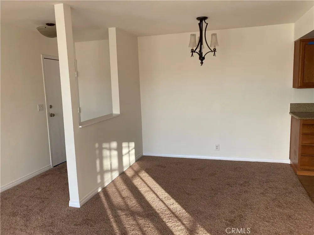 8505 Columbus Avenue #211 North Hills, CA 91343