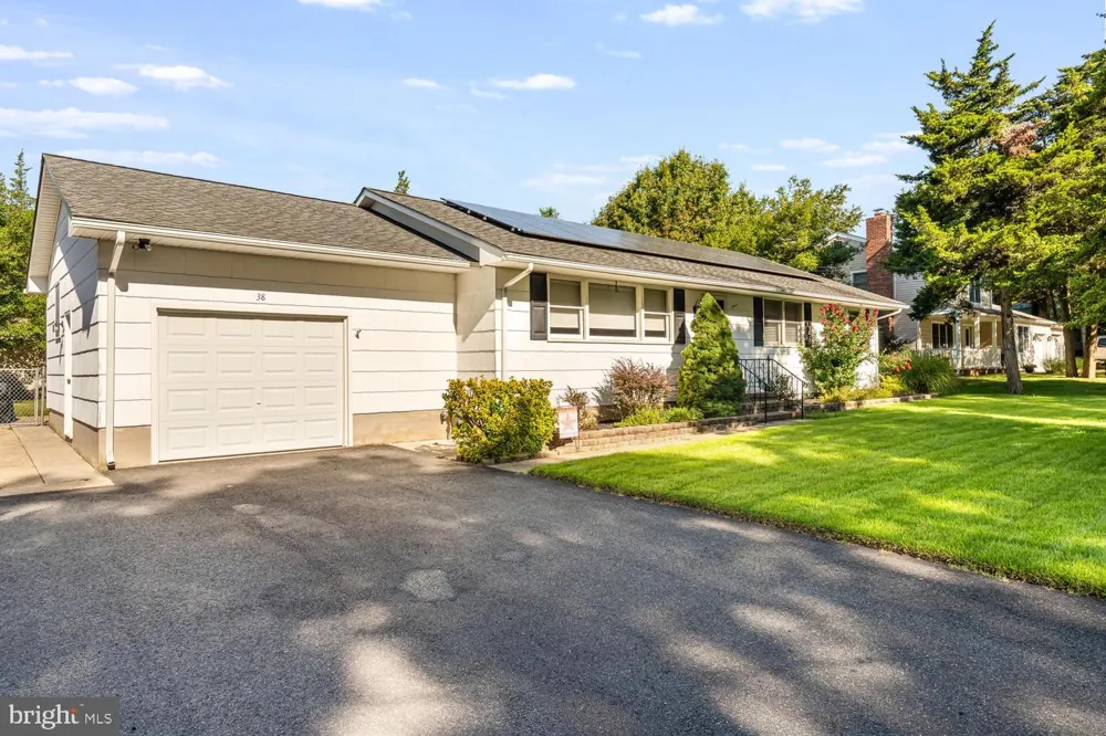 38 PINEHURST DRIVE Little Egg Harbor, NJ 08087
