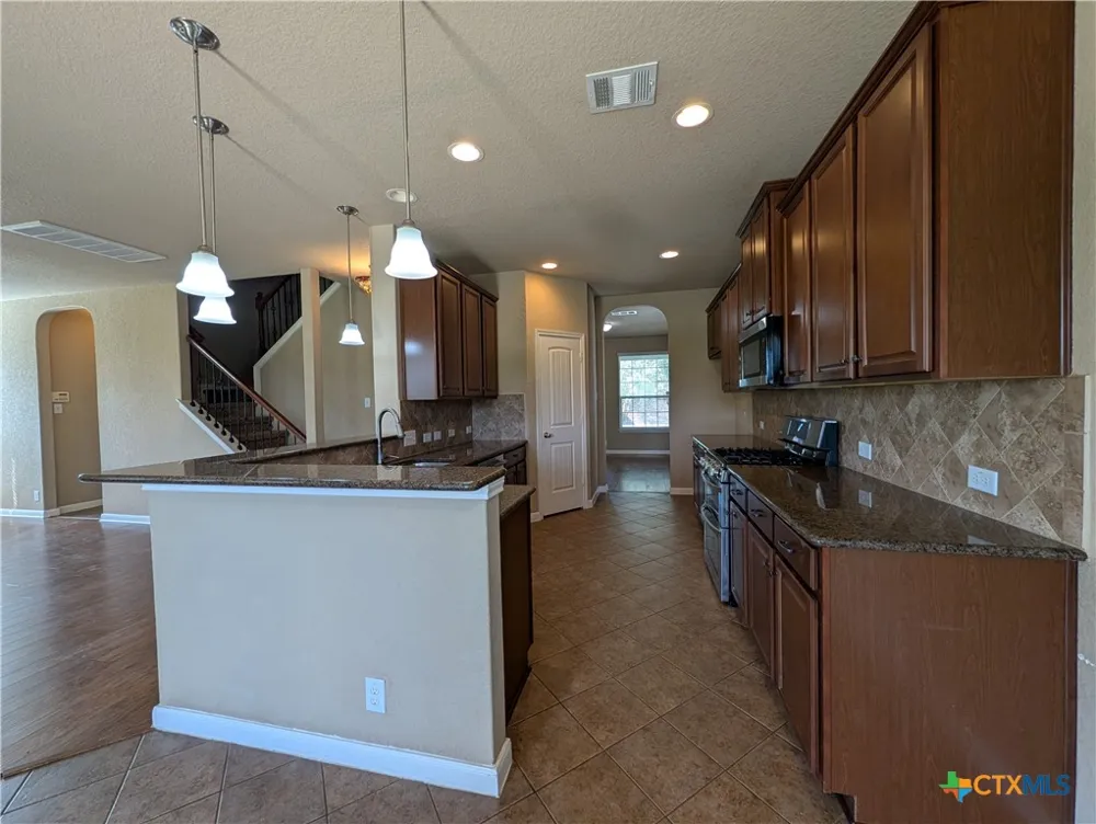212 Oak Creek Way New Braunfels, TX 78130