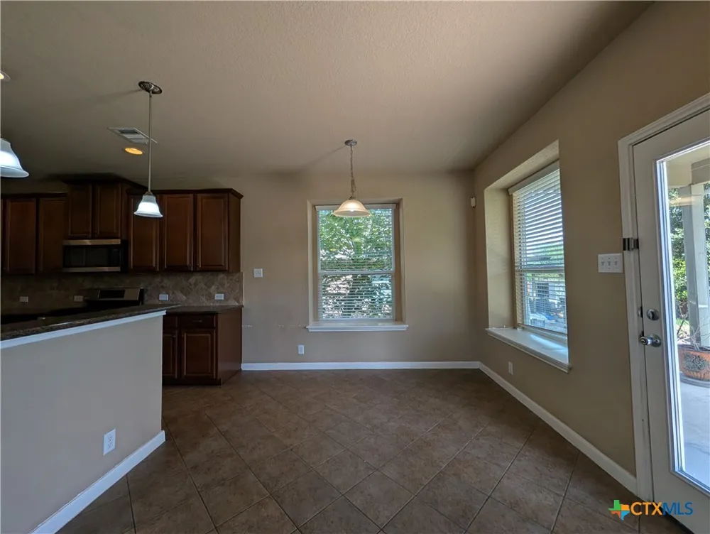 212 Oak Creek Way New Braunfels, TX 78130
