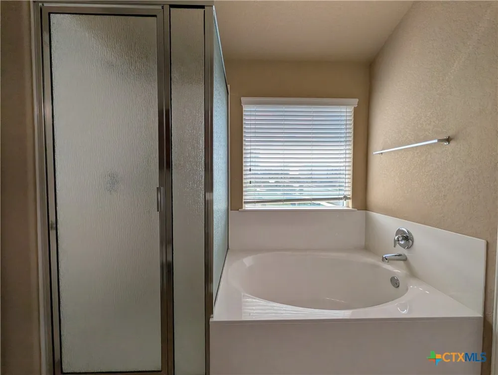 212 Oak Creek Way New Braunfels, TX 78130